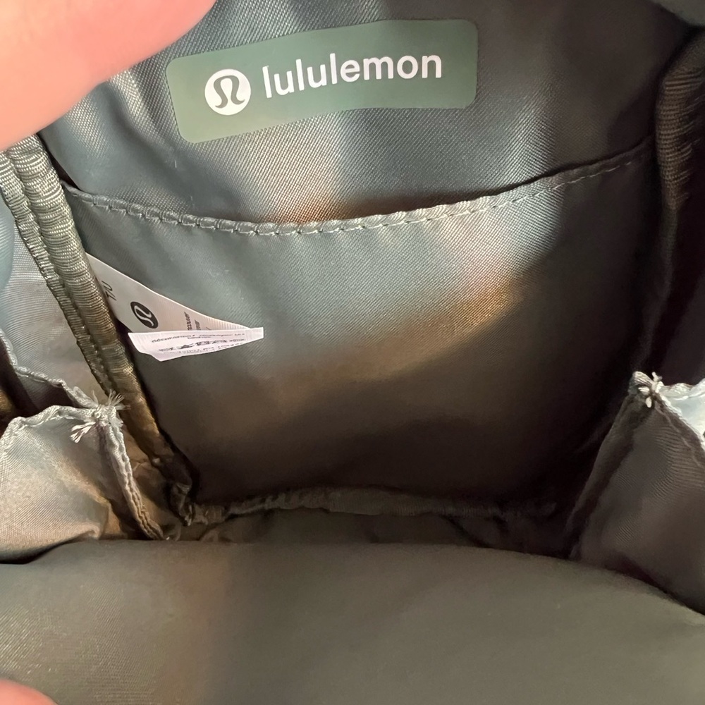lululemon athletica Easy Access Crossbody Bag - Picture 3 of 3